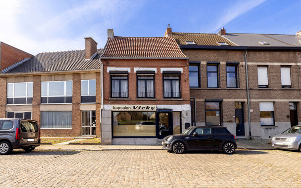 Gebouw voor gemengd gebruik te koop in Lier