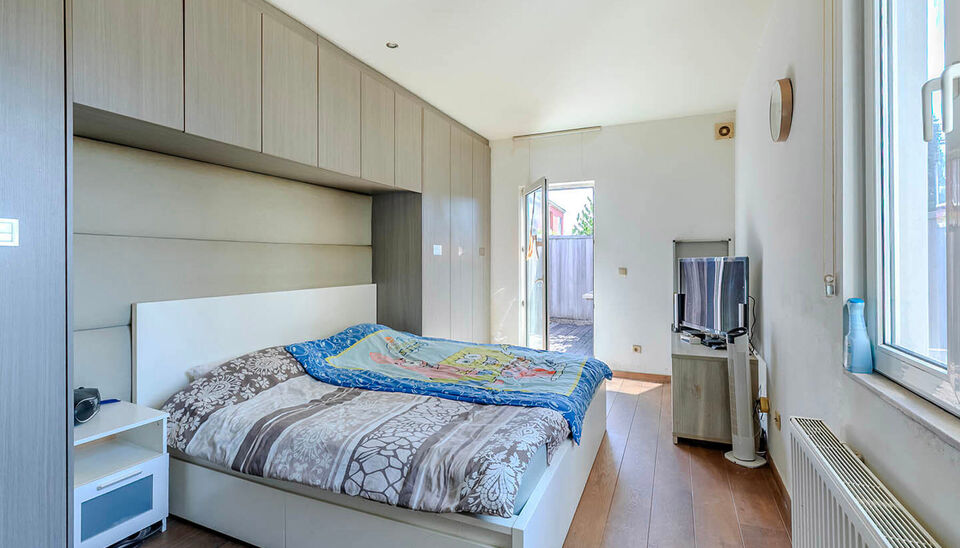 Appartementsgebouw te koop in Antwerpen Deurne