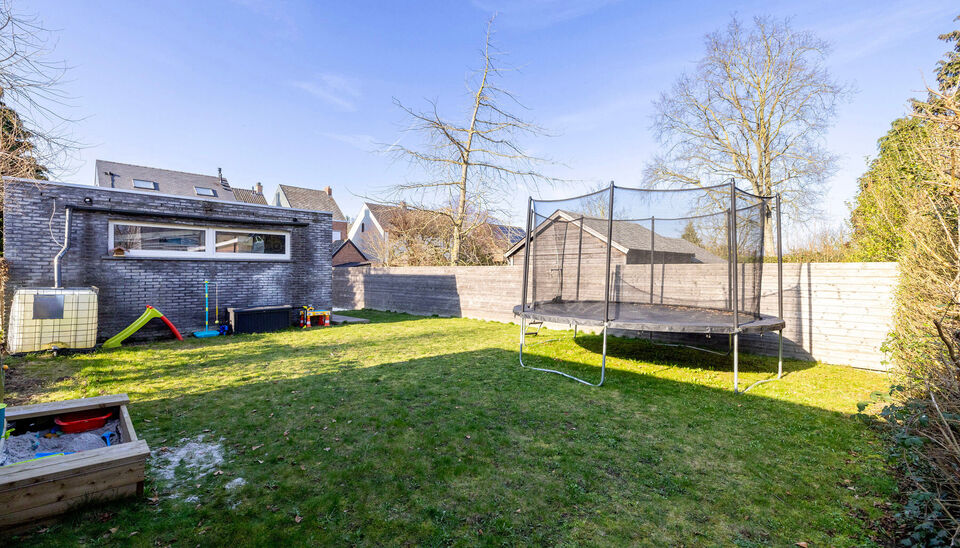 Gelijkvloerse verdieping te koop in Emblem