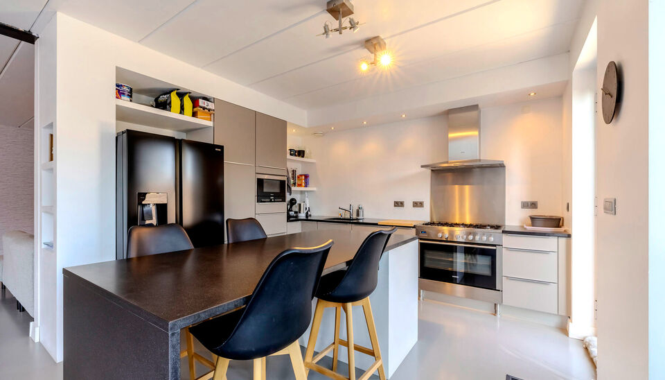 Gelijkvloerse verdieping te koop in Emblem