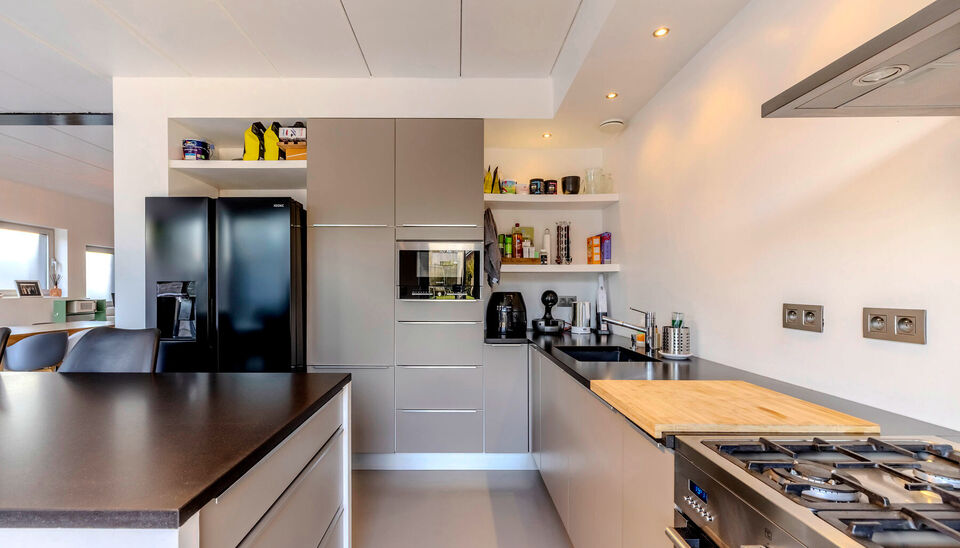 Gelijkvloerse verdieping te koop in Emblem