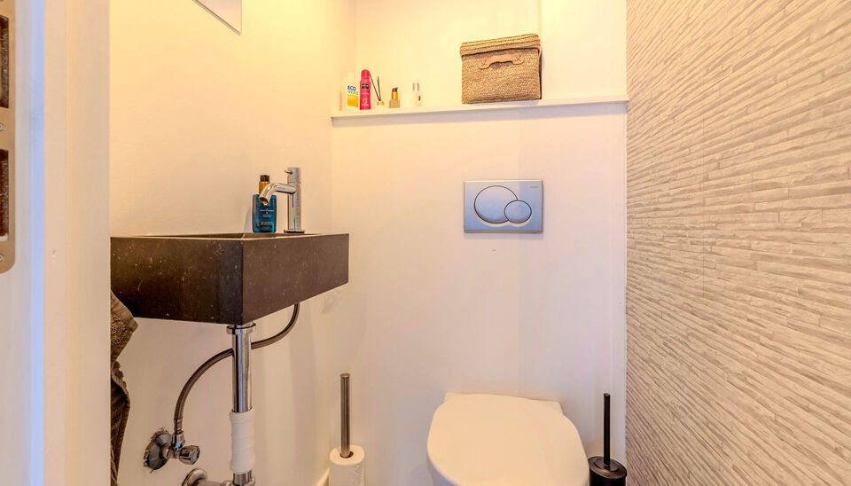 Gelijkvloerse verdieping te koop in Emblem