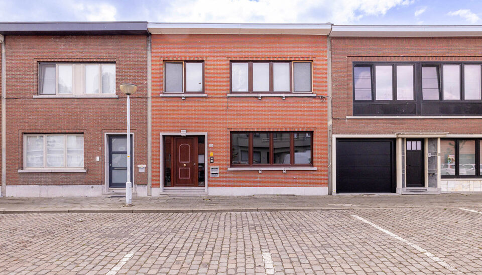 Gelijkvloerse verdieping te koop in Lier