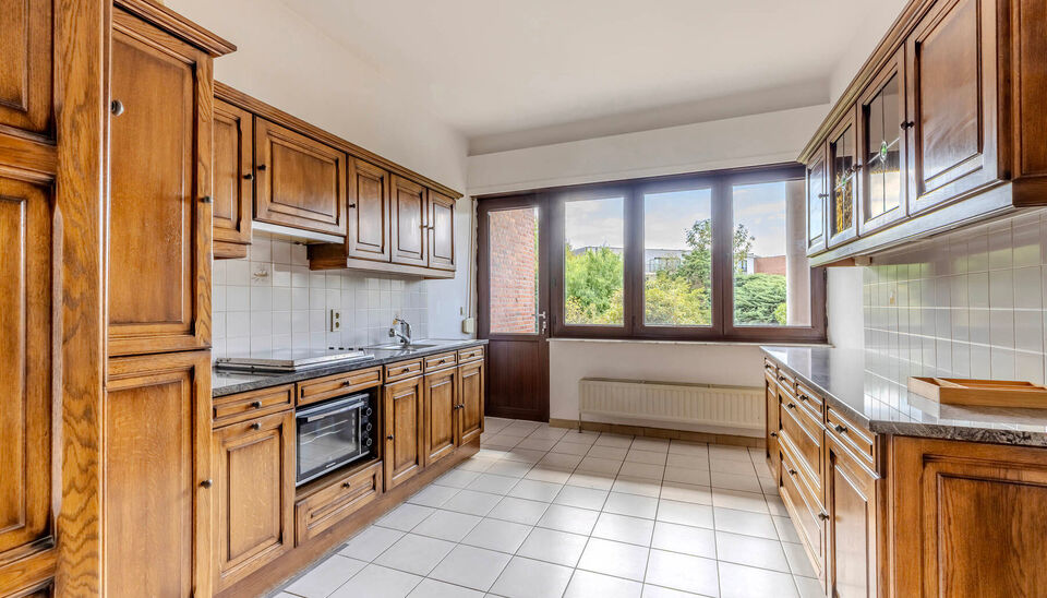 Gelijkvloerse verdieping te koop in Lier